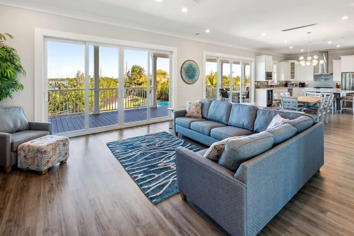 Holiday home Spindrift House -Huge Pool, Dock Villa Stock Island United States